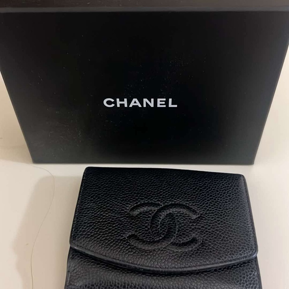 CHANEL Black Pebbled Leather Card Holder
